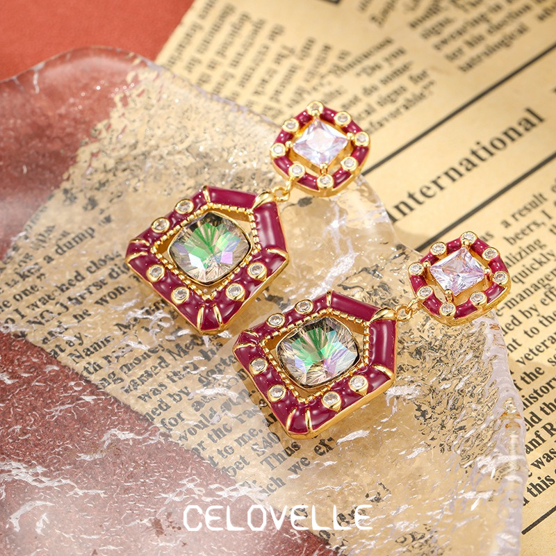 Valentina Gleam Sculptural Stud Earrings product image 5