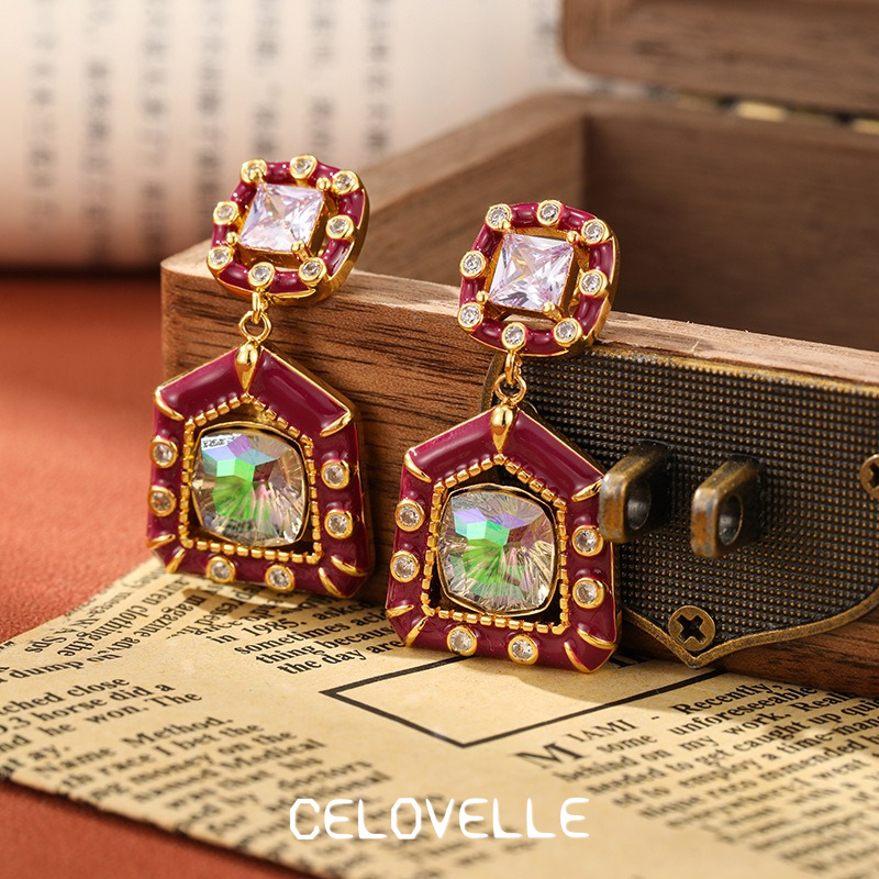 Valentina Gleam Sculptural Stud Earrings product image 7