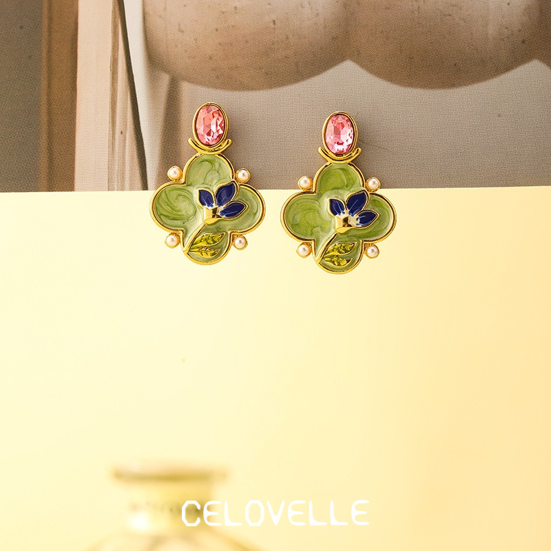 Solene Muse Pearl Floral Stud Earrings product image 2