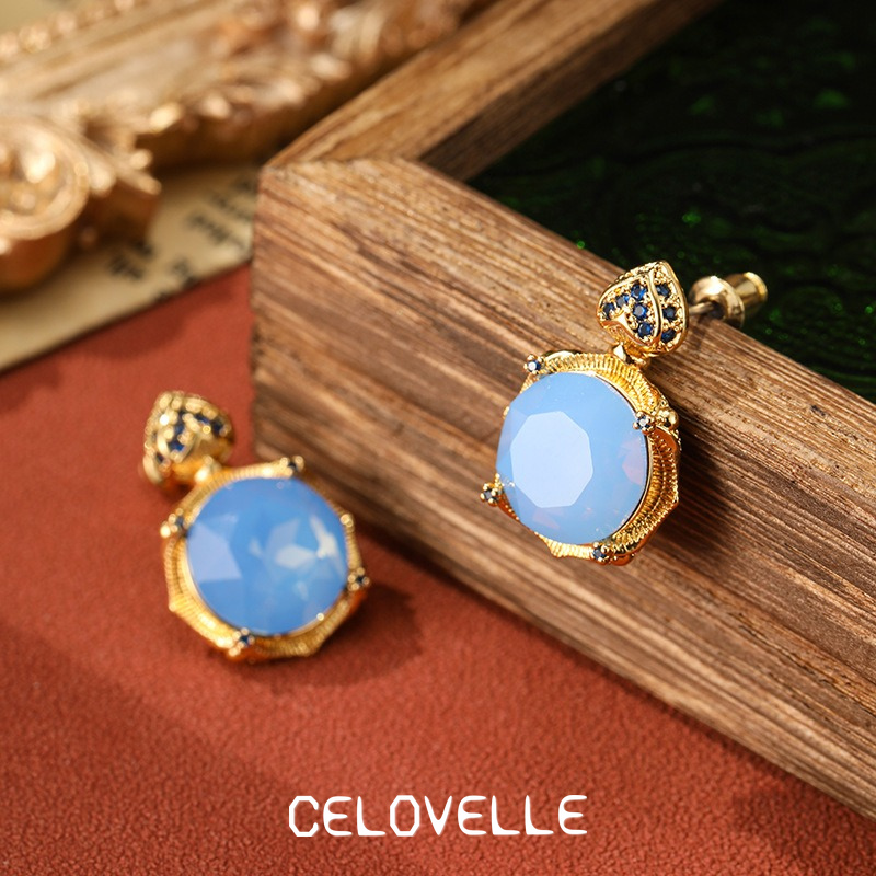 Marielle Petal Heart Stud Earrings product image 3