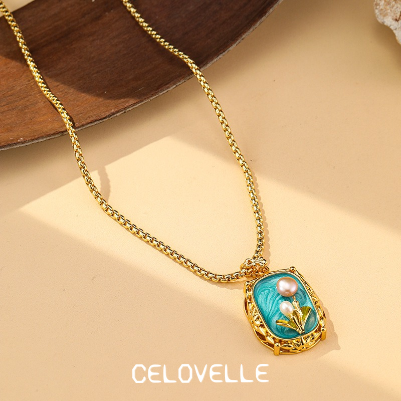 Celeste Halo Pearl Floral Pendant Necklace product image 6