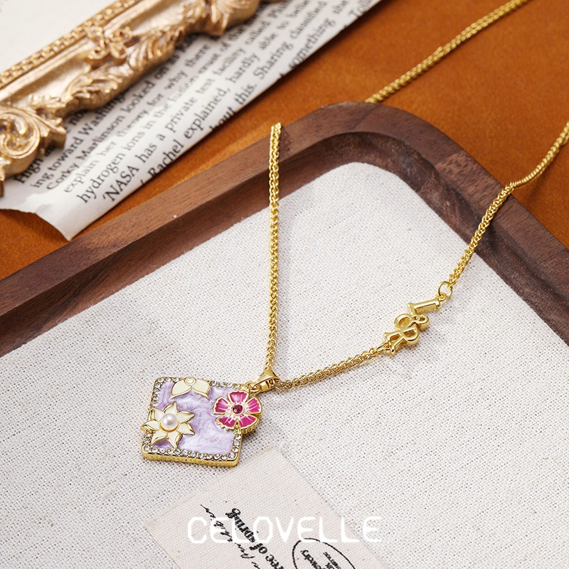 Seraphine Reverie Floral Multicolor Pendant Necklace product image 4