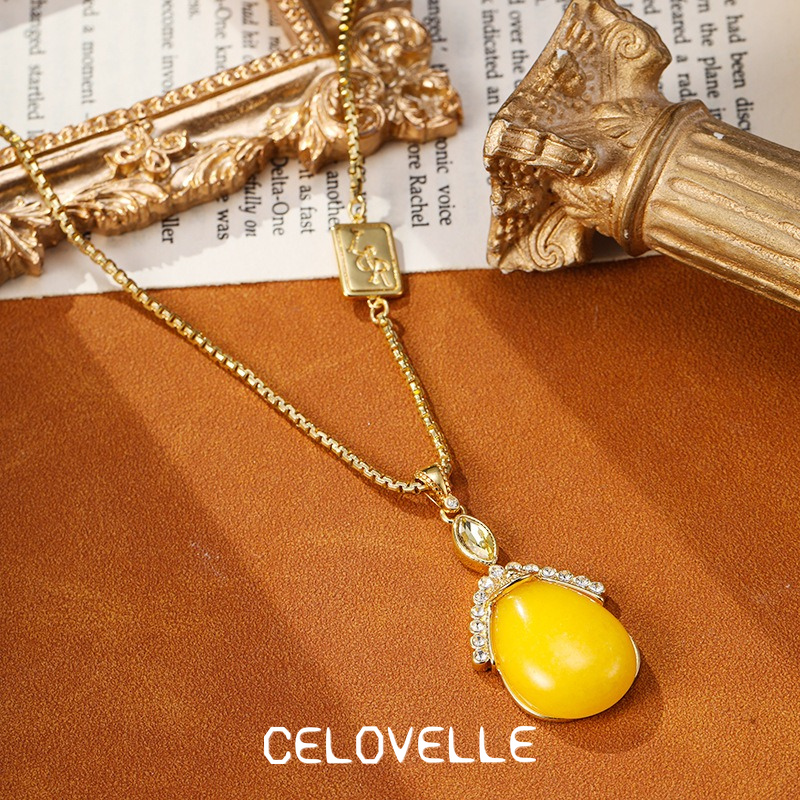 Evadne Bloom Pearl Teardrop Pendant Necklace product image 4
