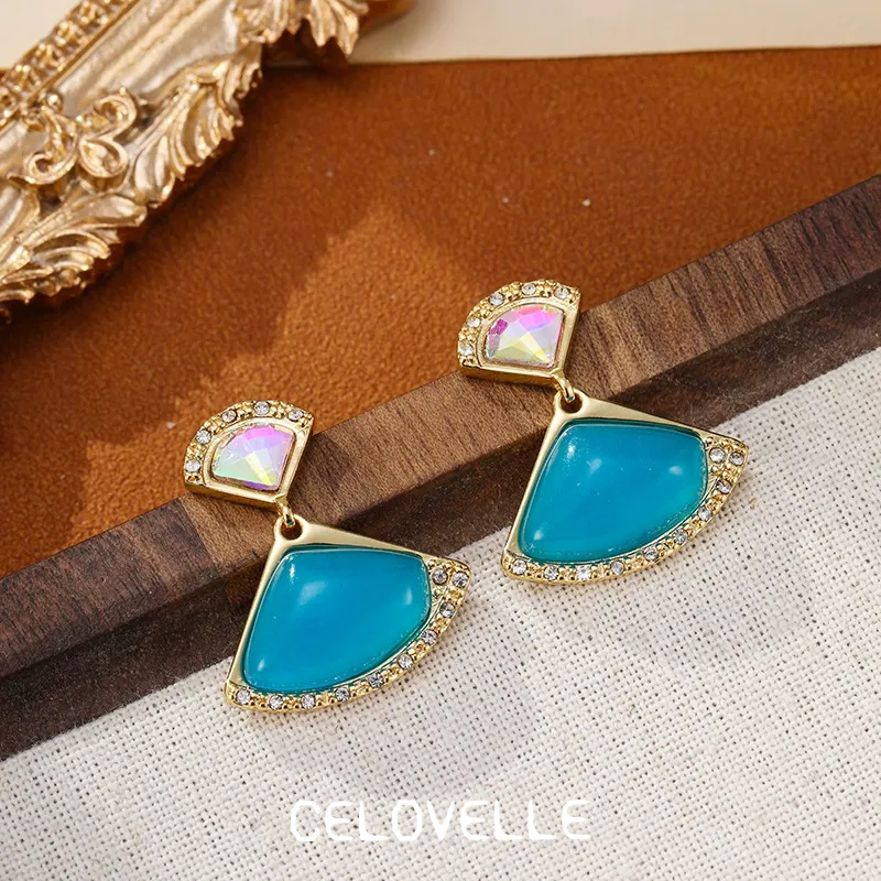 Evadne Petal Sculptural Stud Earrings product image 3