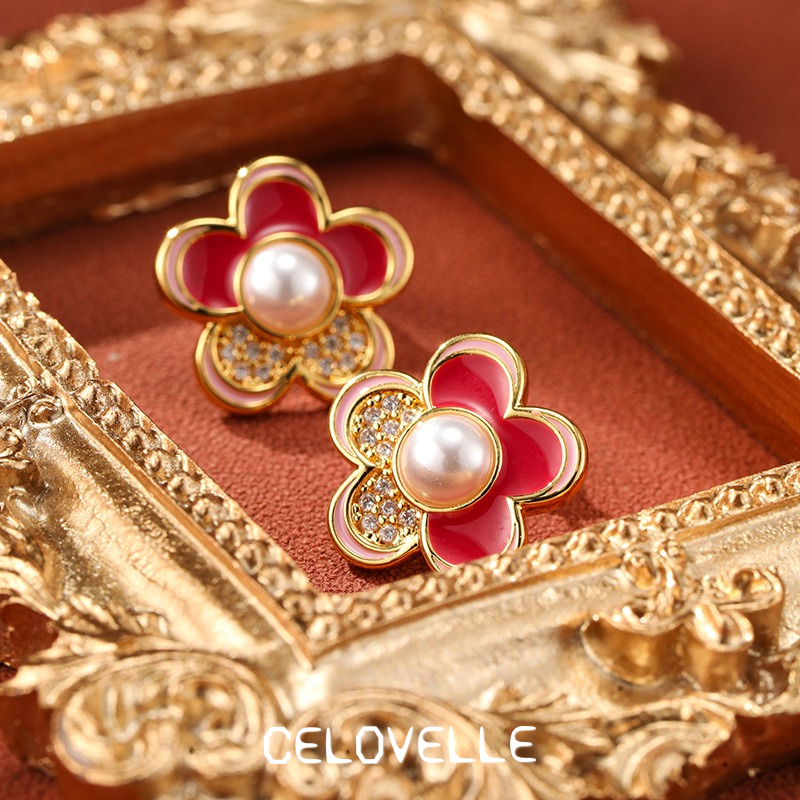 Noelle Lustre Pearl Floral Stud Earrings product image 4