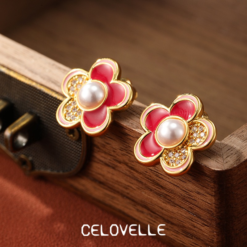 Noelle Lustre Pearl Floral Stud Earrings product image 5