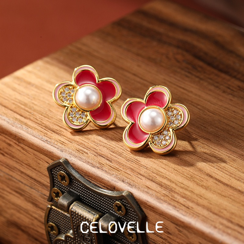 Noelle Lustre Pearl Floral Stud Earrings product image 6