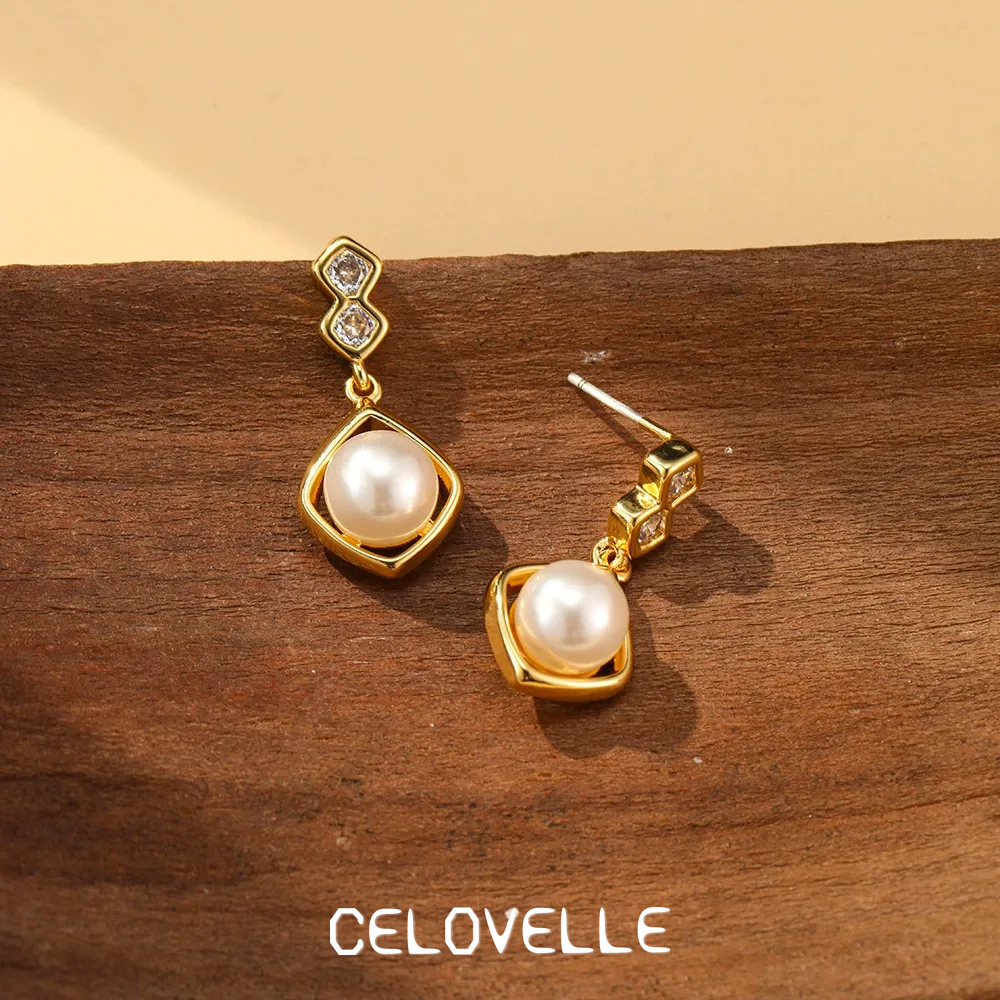 Noelle Bloom Pearl Crystal Stud Earrings product image 1