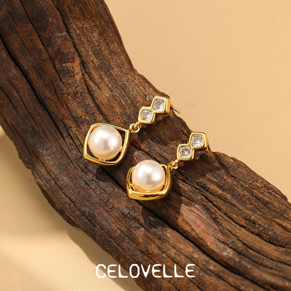 Noelle Bloom Pearl Crystal Stud Earrings product image 6