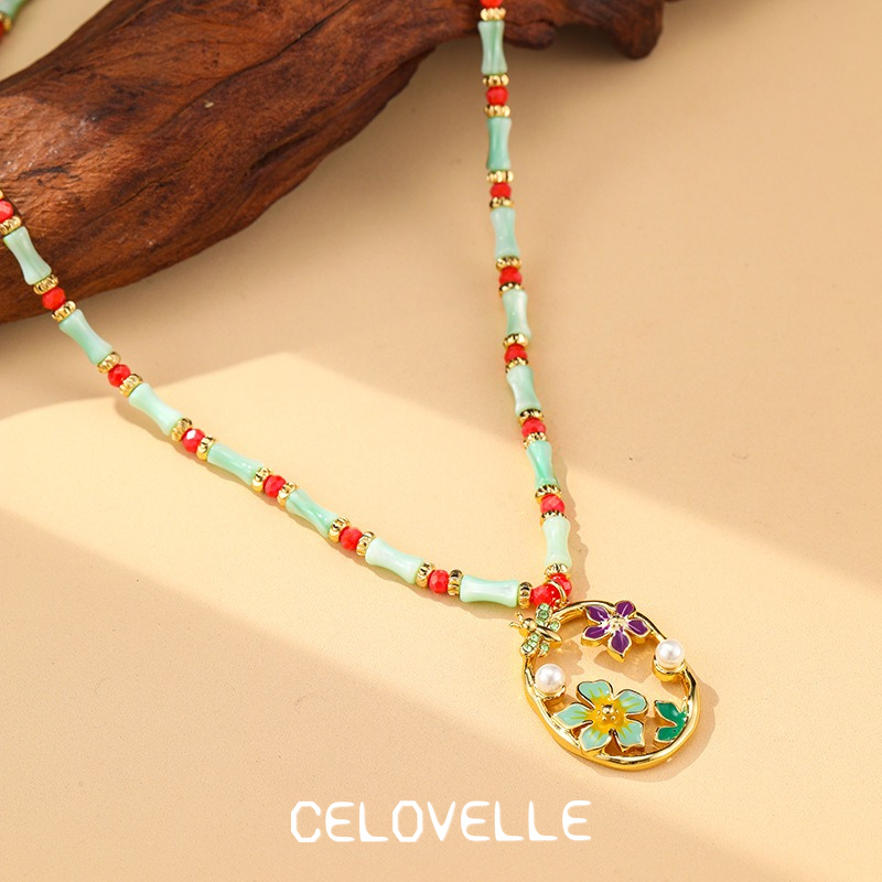 Rosalie Muse Floral Shell Pendant Necklace product image 5