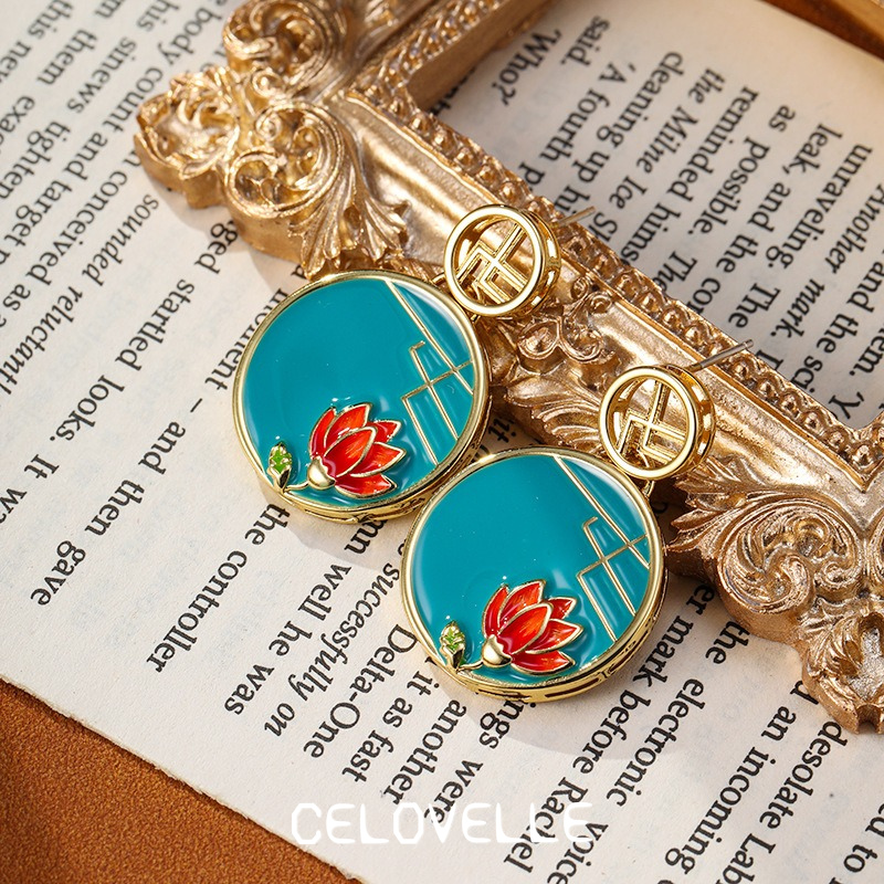 Evadne Lustre Lotus Fringe Stud Earrings product image 5