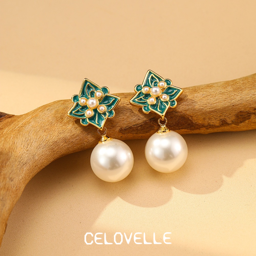 Liora Halo Pearl Floral Drop Earrings product image 7