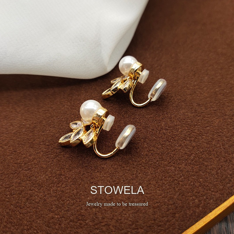 Celeste Leaf Crystal Clip-On Earrings product image 5