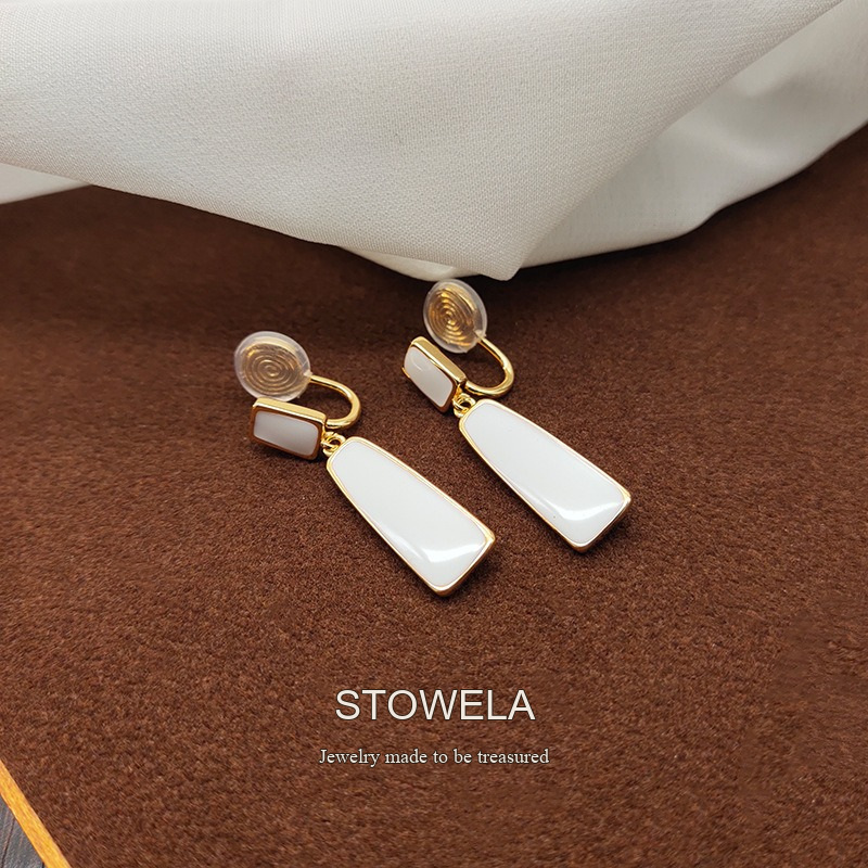 Élan Geometric Clip-On Drop Earrings product image 6