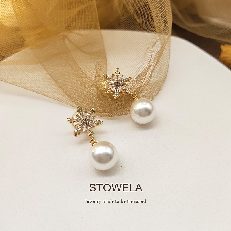 Lumière Pearl Star Clip-On Earrings product image 6