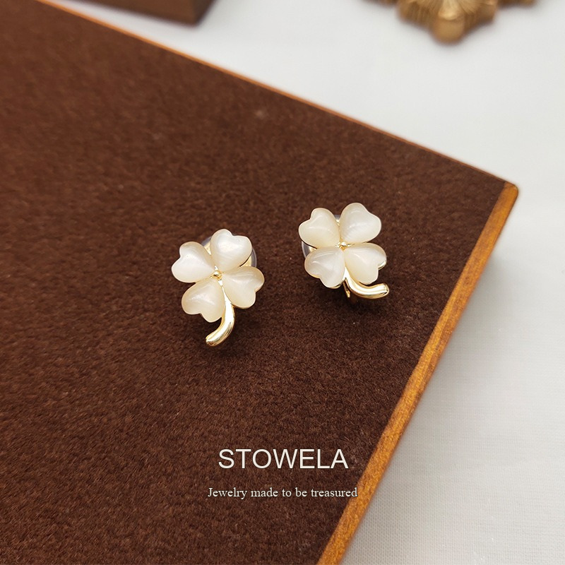 Noelle Clover Cat-Eye Clip-On Earrings product image 7