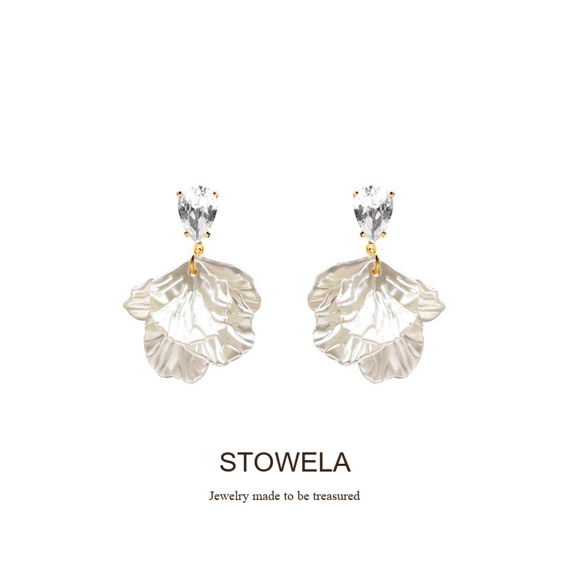 Amara Floral Leaf Clip-On Earrings product image 7