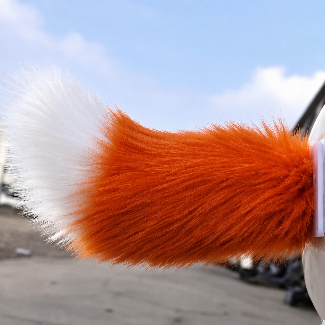 🔥 50% OFF – Electric Wagging Car Tail 🐾