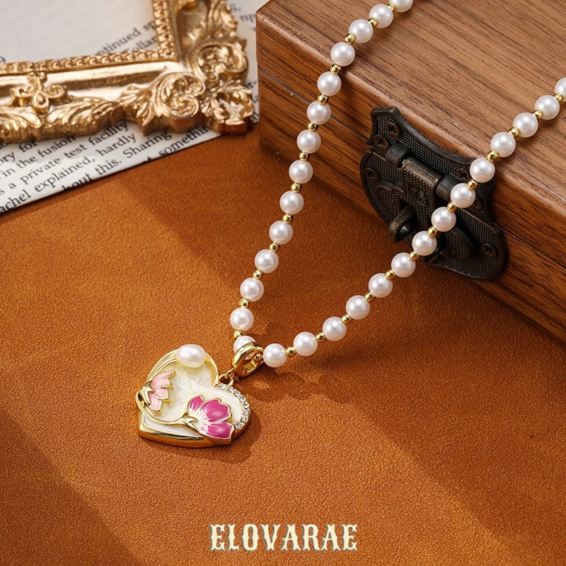 Elara Lustre Pearl Heart Pendant Necklace product image 1