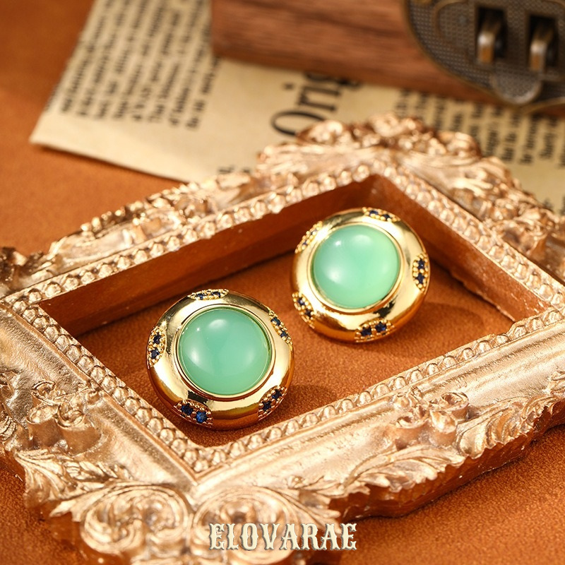 Vesper Petal Sculptural Stud Earrings product image 1