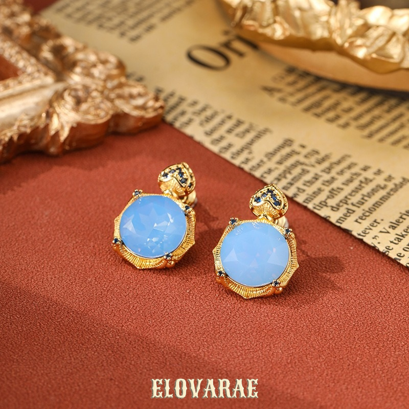 Marielle Petal Heart Stud Earrings product image 1