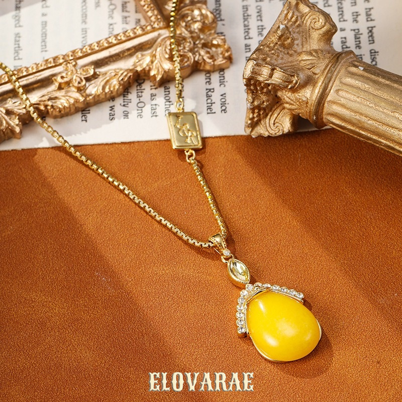 Evadne Bloom Pearl Teardrop Pendant Necklace product image 2