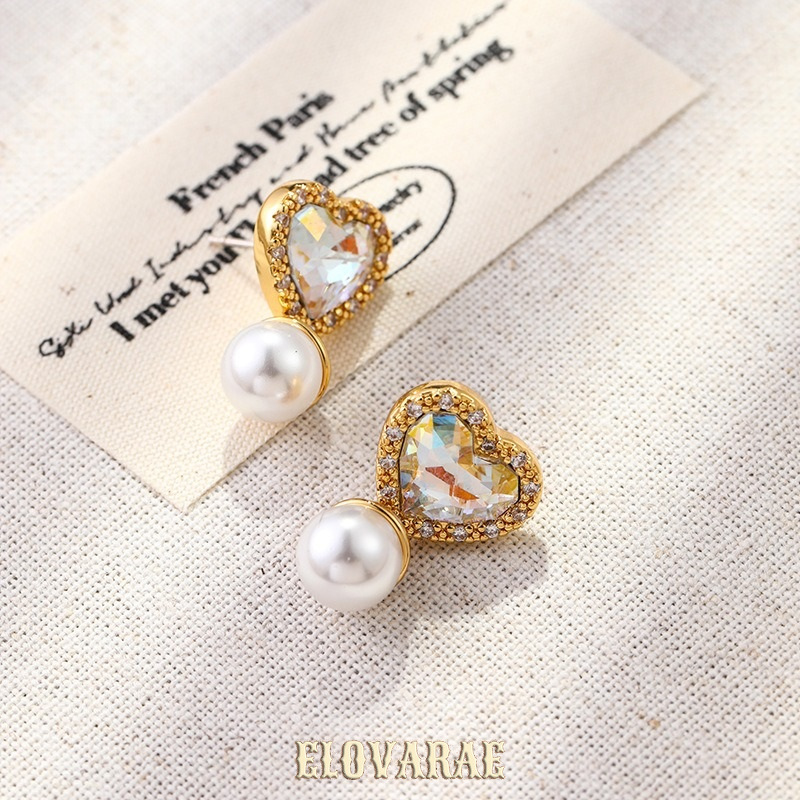 Liora Gleam Pearl Heart Stud Earrings product image 2