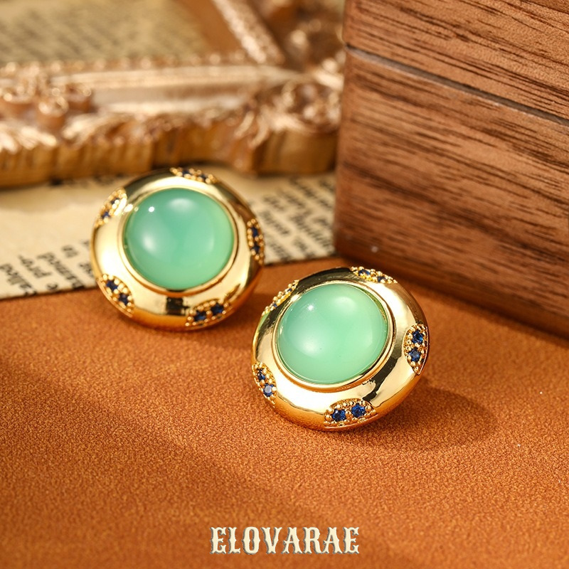 Vesper Petal Sculptural Stud Earrings product image 2