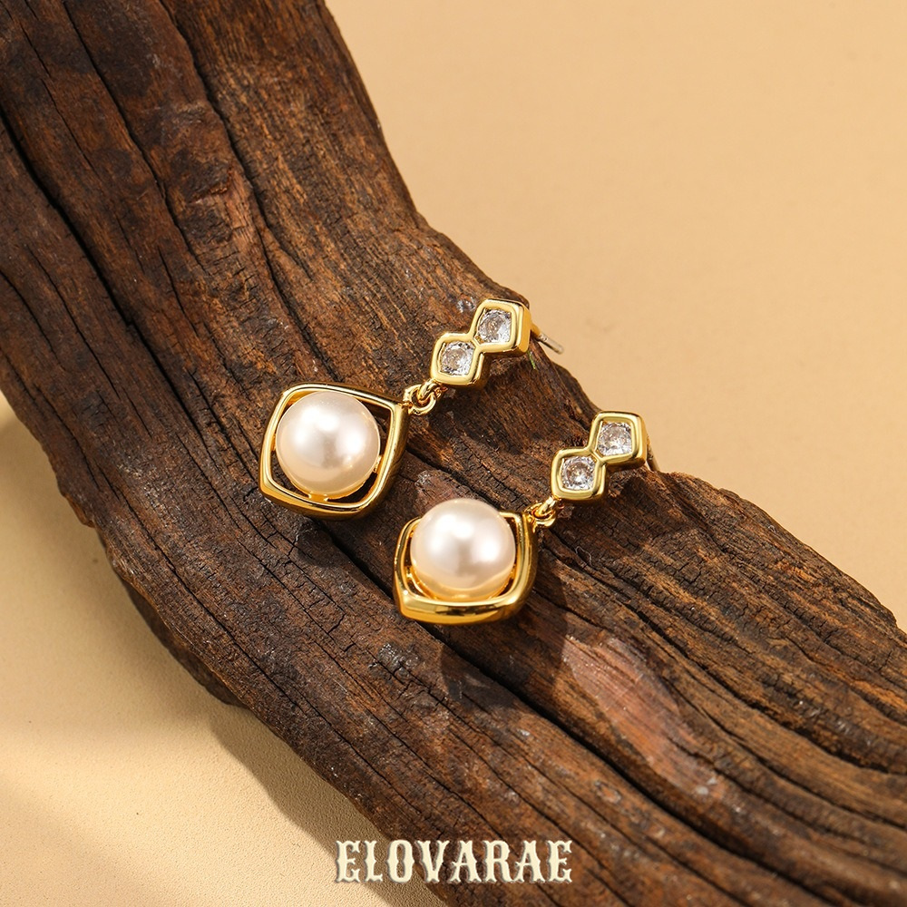 Noelle Bloom Pearl Crystal Stud Earrings product image 3