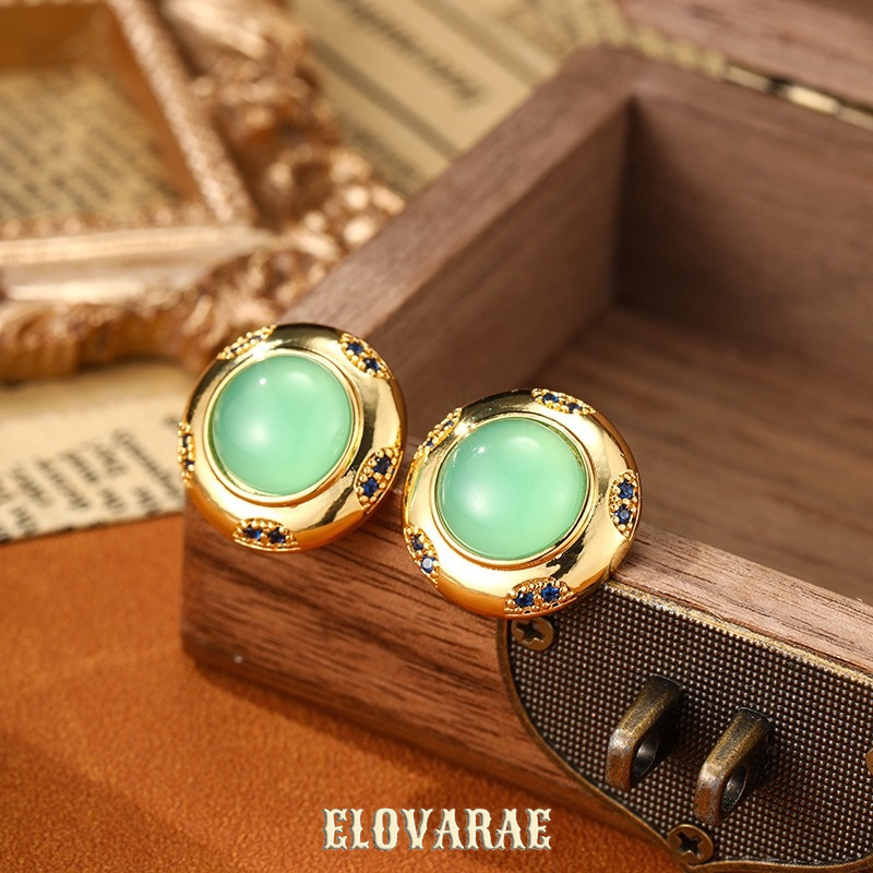 Vesper Petal Sculptural Stud Earrings product image 3