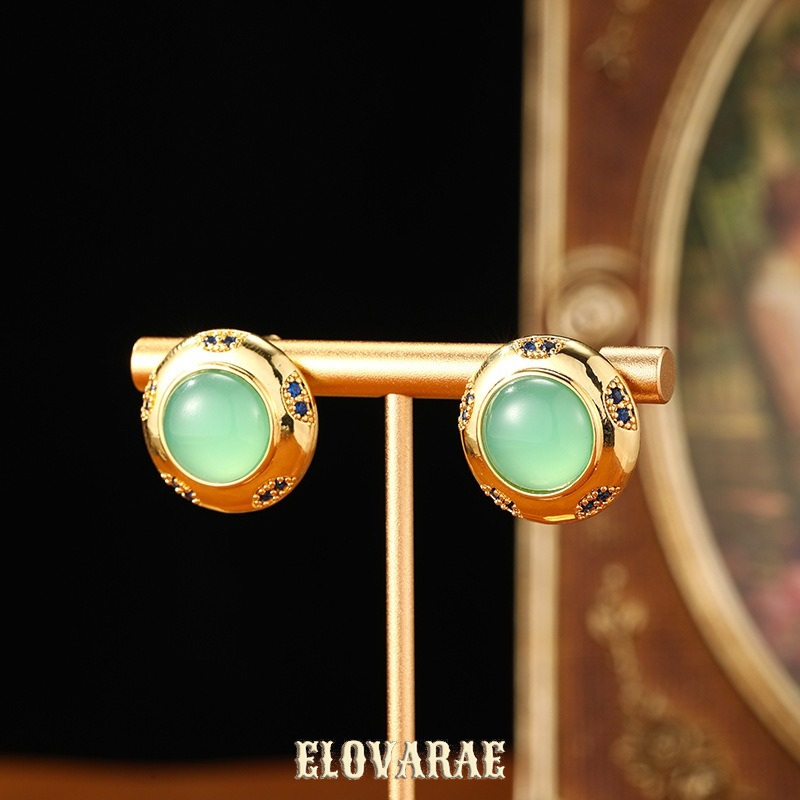 Vesper Petal Sculptural Stud Earrings product image 4