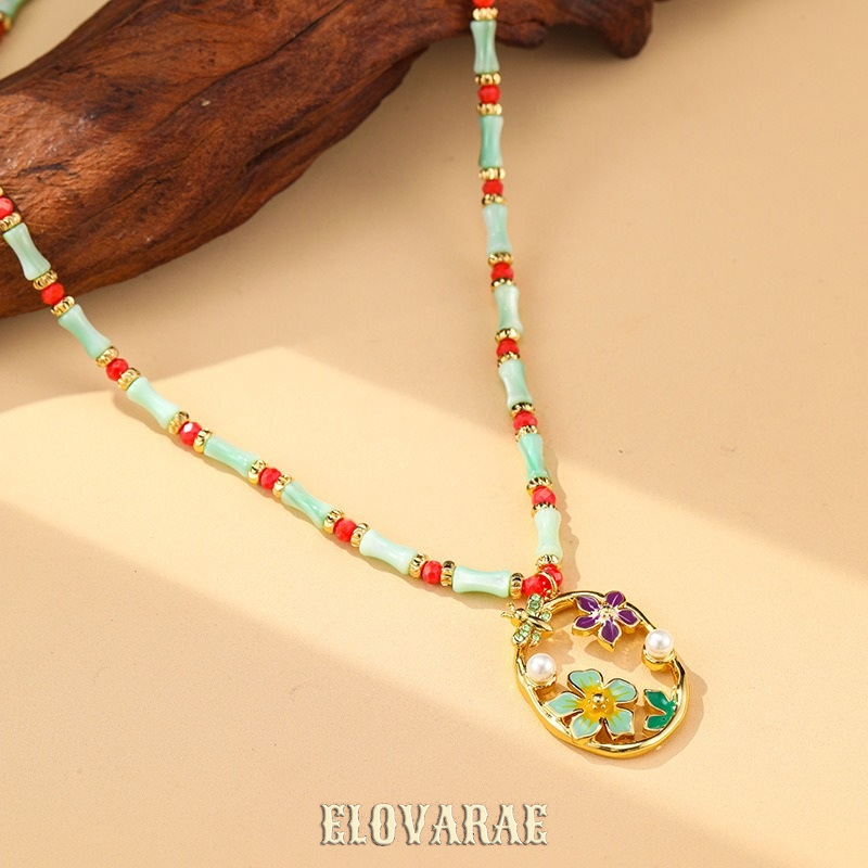 Rosalie Muse Floral Shell Pendant Necklace product image 5