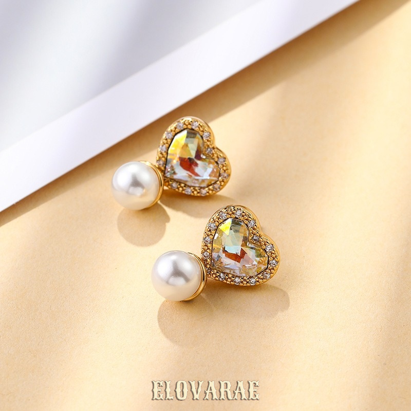 Liora Gleam Pearl Heart Stud Earrings product image 5