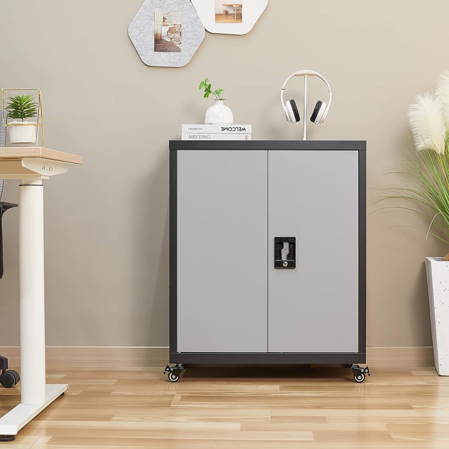 GREATMEET - clóset de almacenamiento de pared de metal con cerradura,armarios de almacenamiento de metal blanco con 1 estante ajustable y 2 puertas,gabinete de acero,desmontar H27.95 White