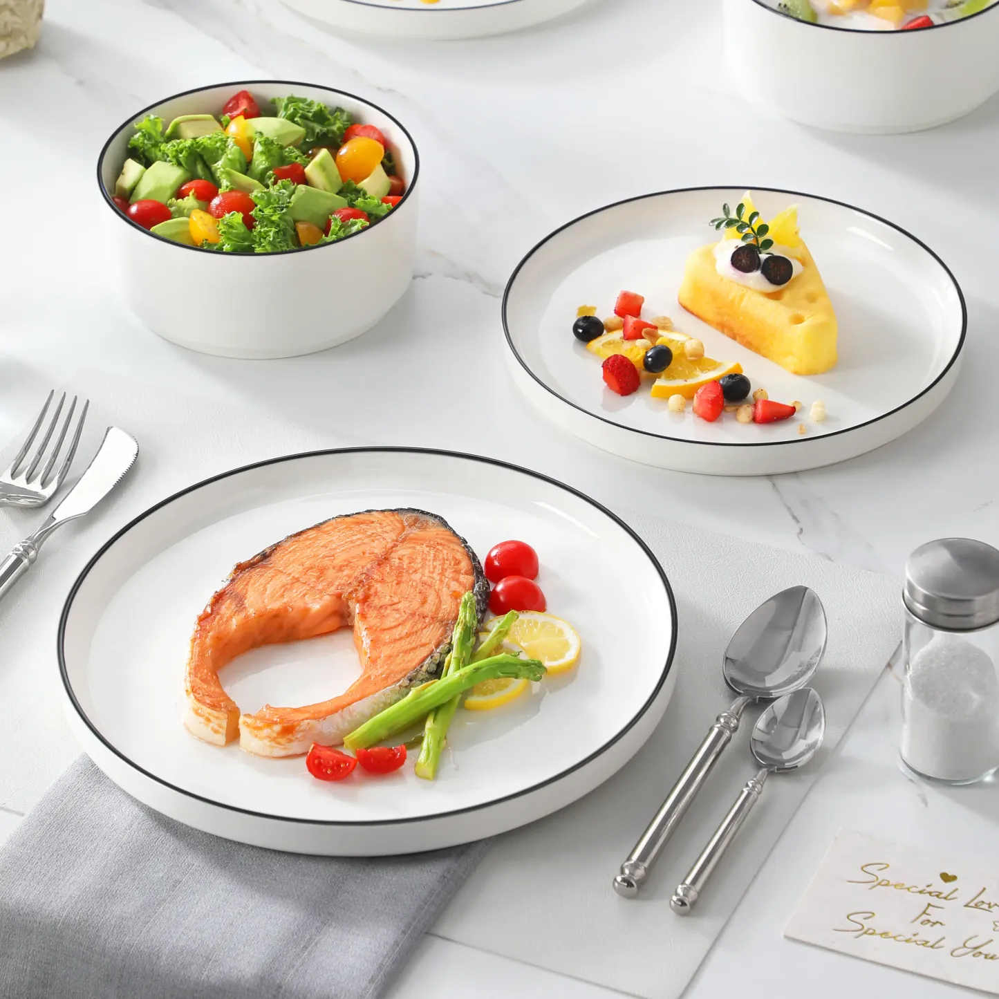 Juego de vajilla de porcelana: servicio de vajilla de cerámica para 4 o 6 personas; incluye platos, cuencos y platos para pasta resistentes a los golpes, aptos para microondas y lavavajillas.