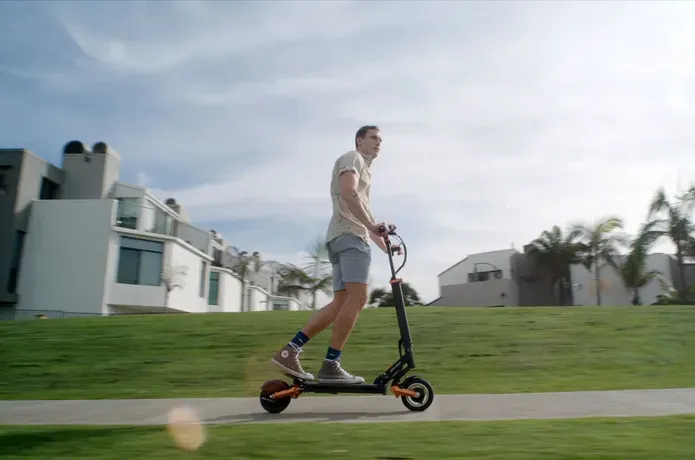 Ultra-Smooth Suspension E-Scooter to propel you fast.