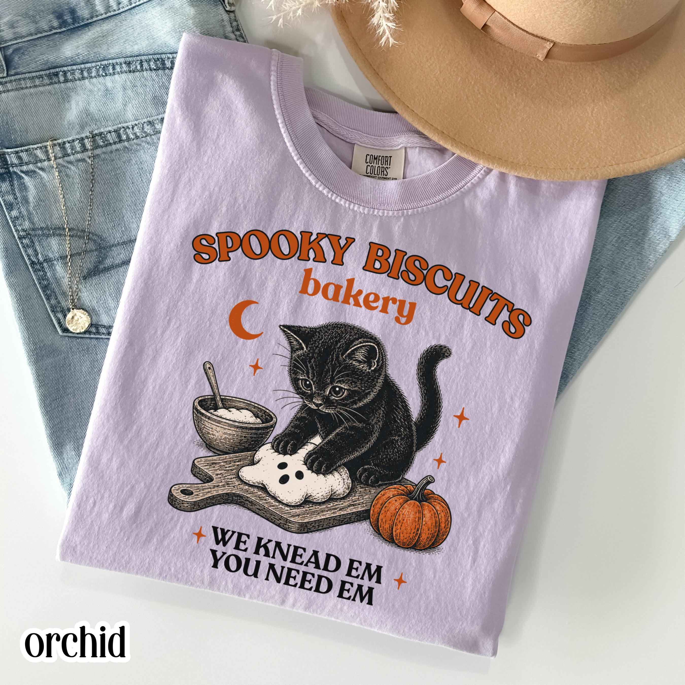 Spooky and Cute Black Cat Halloween T-Shirt – Vintage Pumpkin Graphic Unisex Fall Tee