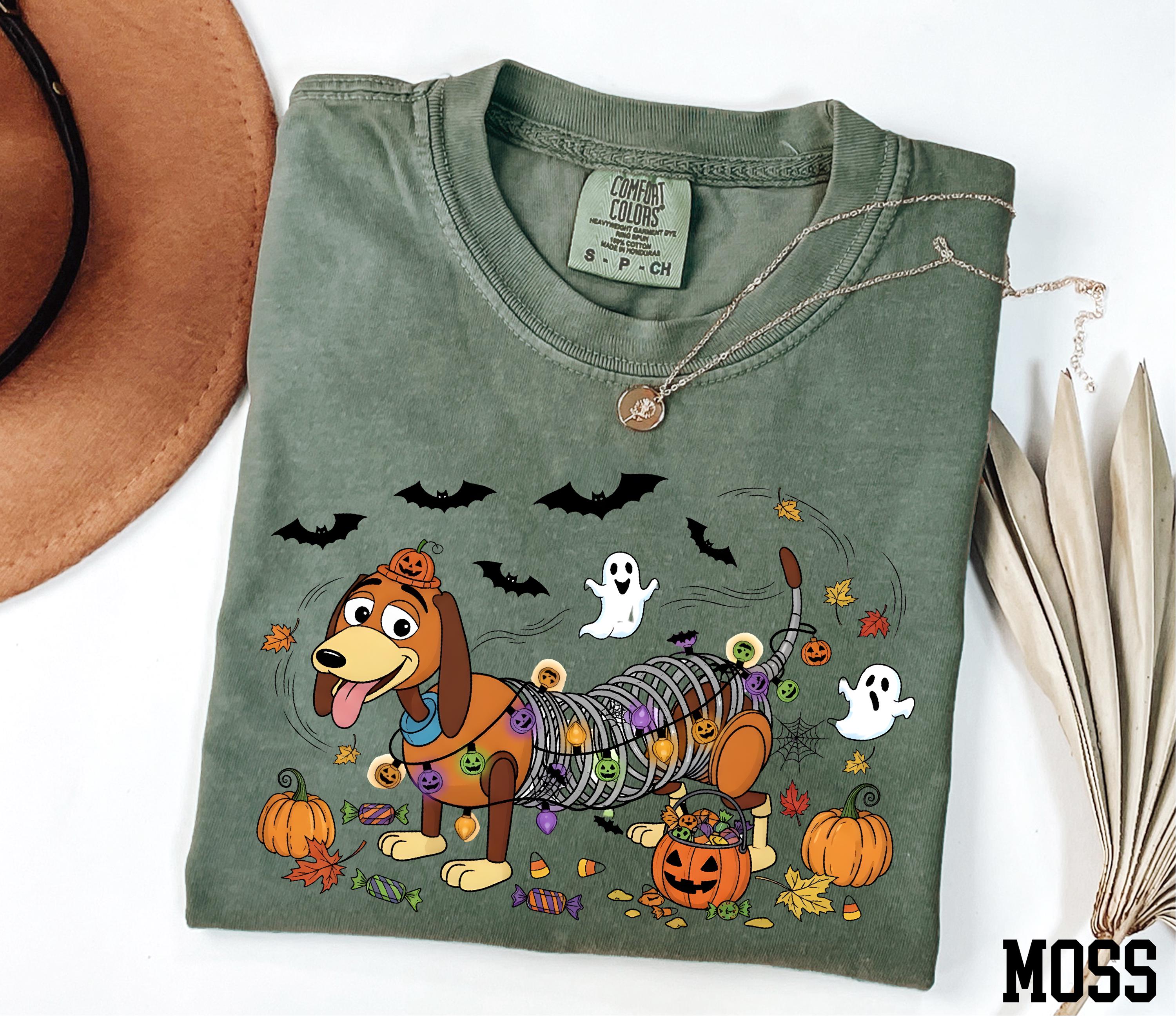 Funny Halloween Skeleton Dachshund Graphic T-Shirt – Cute Spooky Dog Lover Unisex Tee