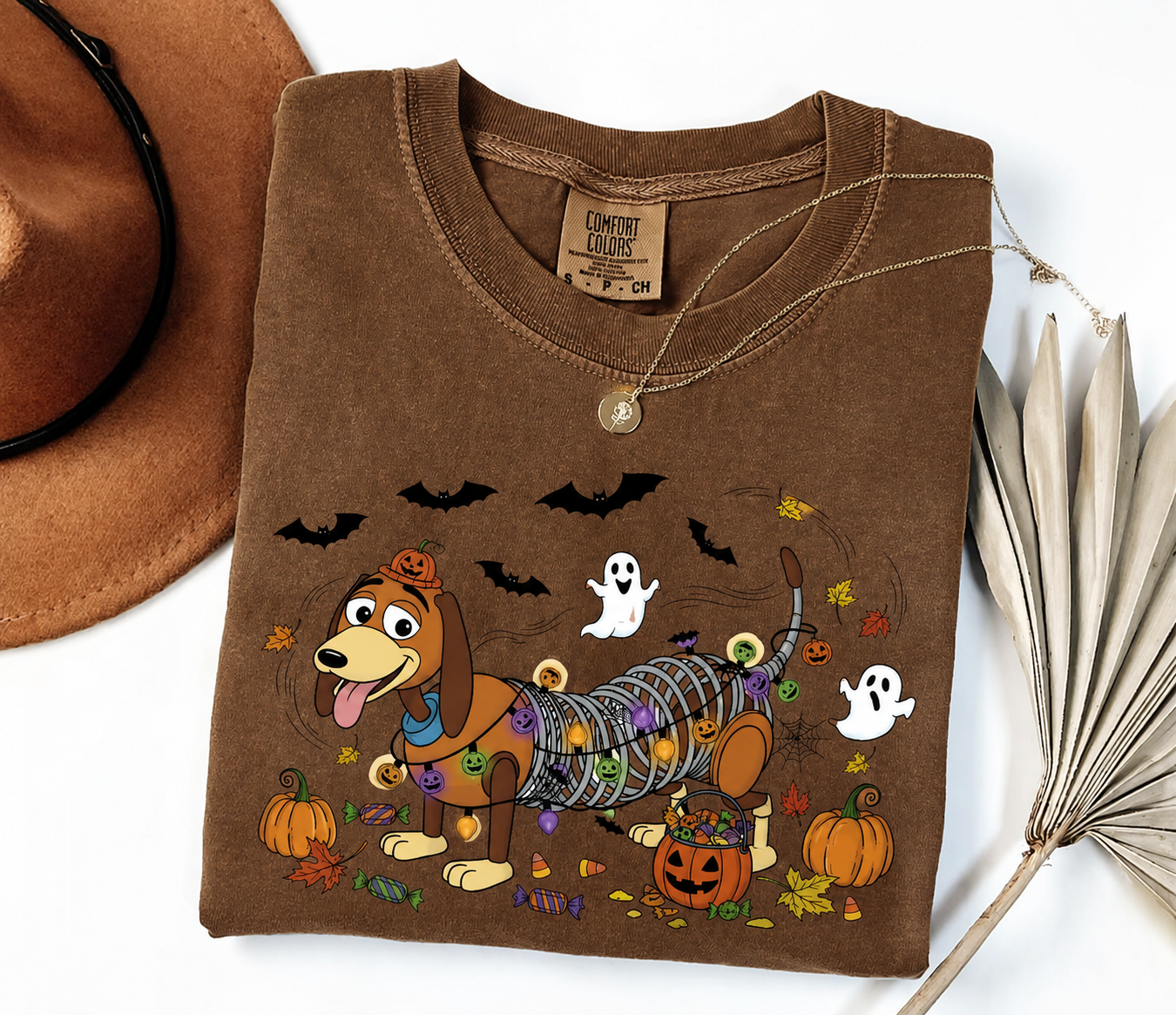 Funny Halloween Skeleton Dachshund Graphic T-Shirt – Cute Spooky Dog Lover Unisex Tee