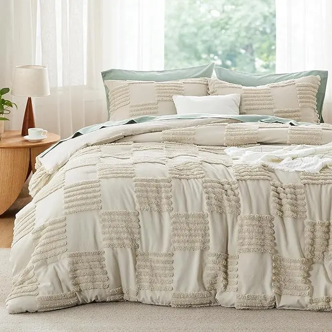 Boho Tufted Bed Set-3 Pieces, 1 Plaid Geometric Comforter and 2 Pillow Shams