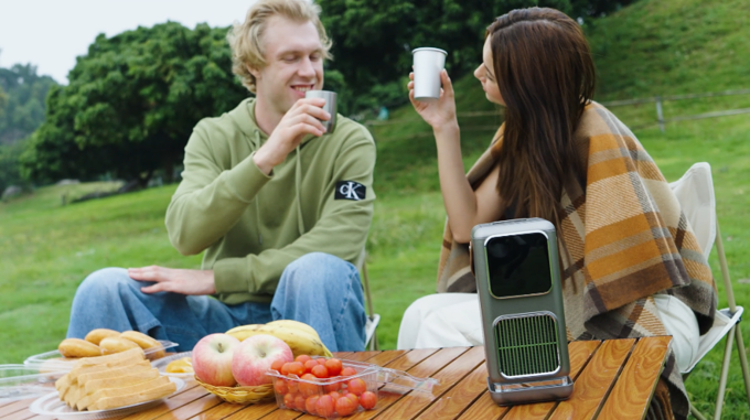 Portable ice maker and beverage station feature image