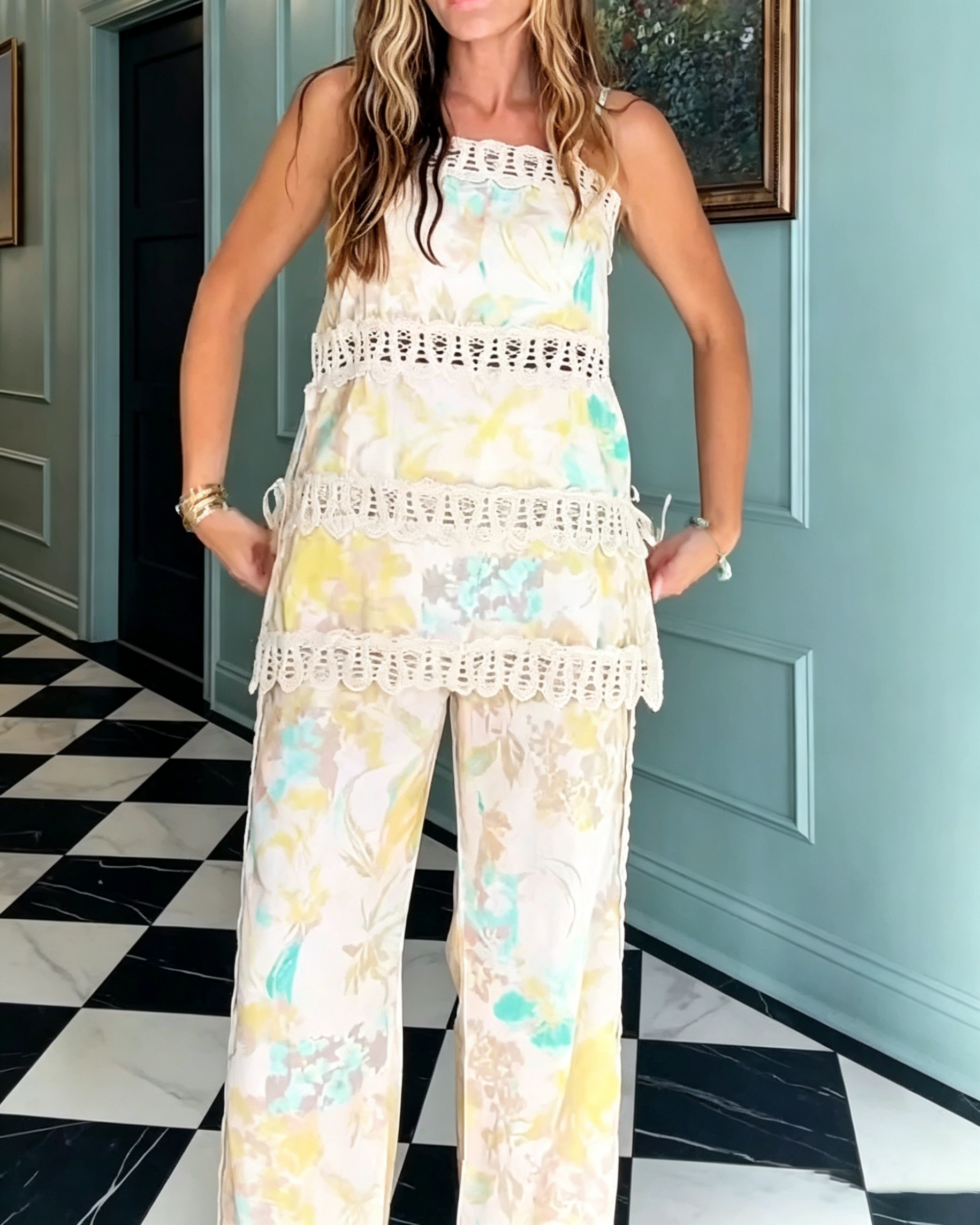 Women's Crochet Trim Spaghetti Strap Tank & Side Tie Wide Leg Pants Set, Watercolor Print Boho Vacation Two Piece Set