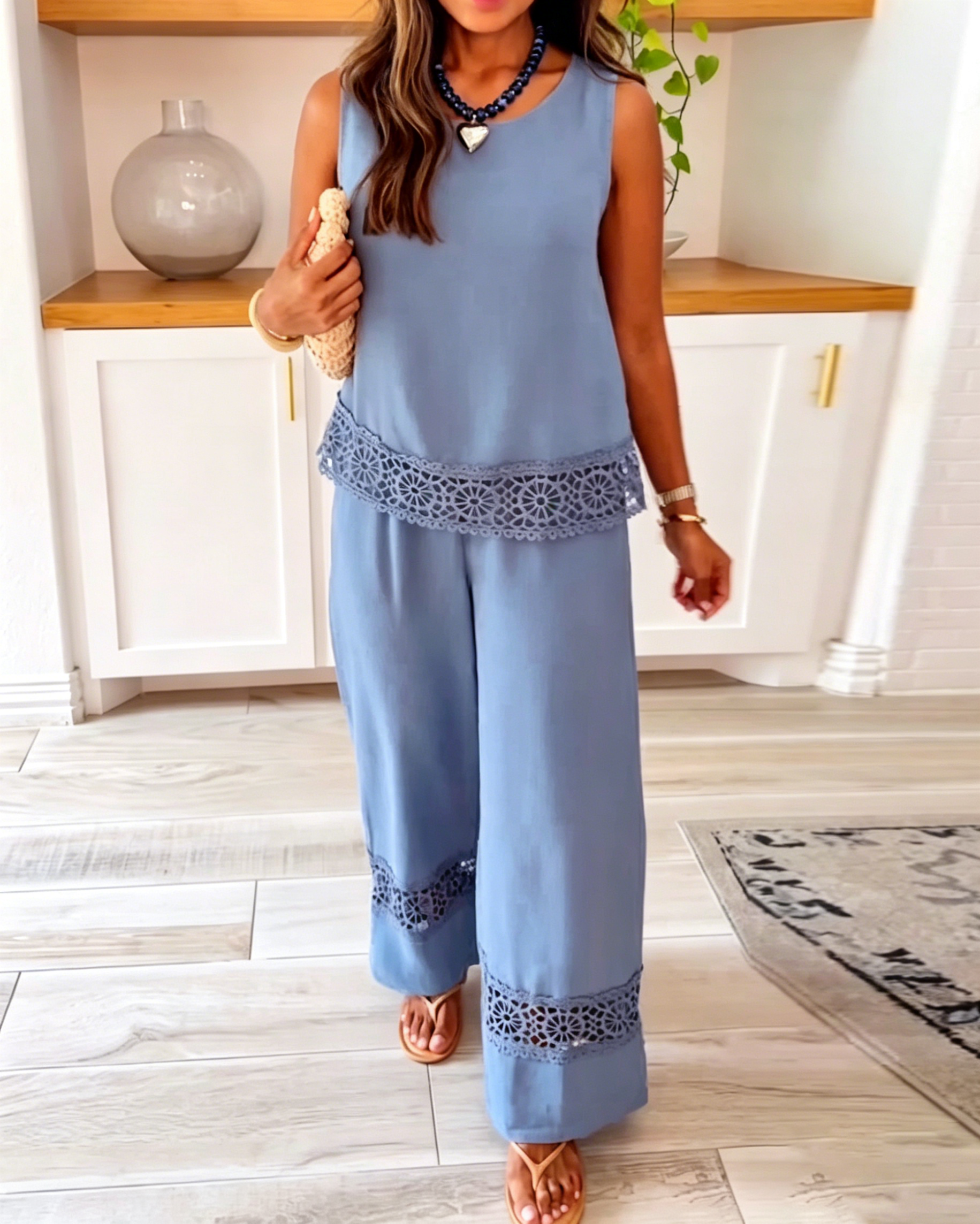 Women's Round Neck Puff Short Sleeve Scallop Trim Button Top Short Vacation Two Piece Set