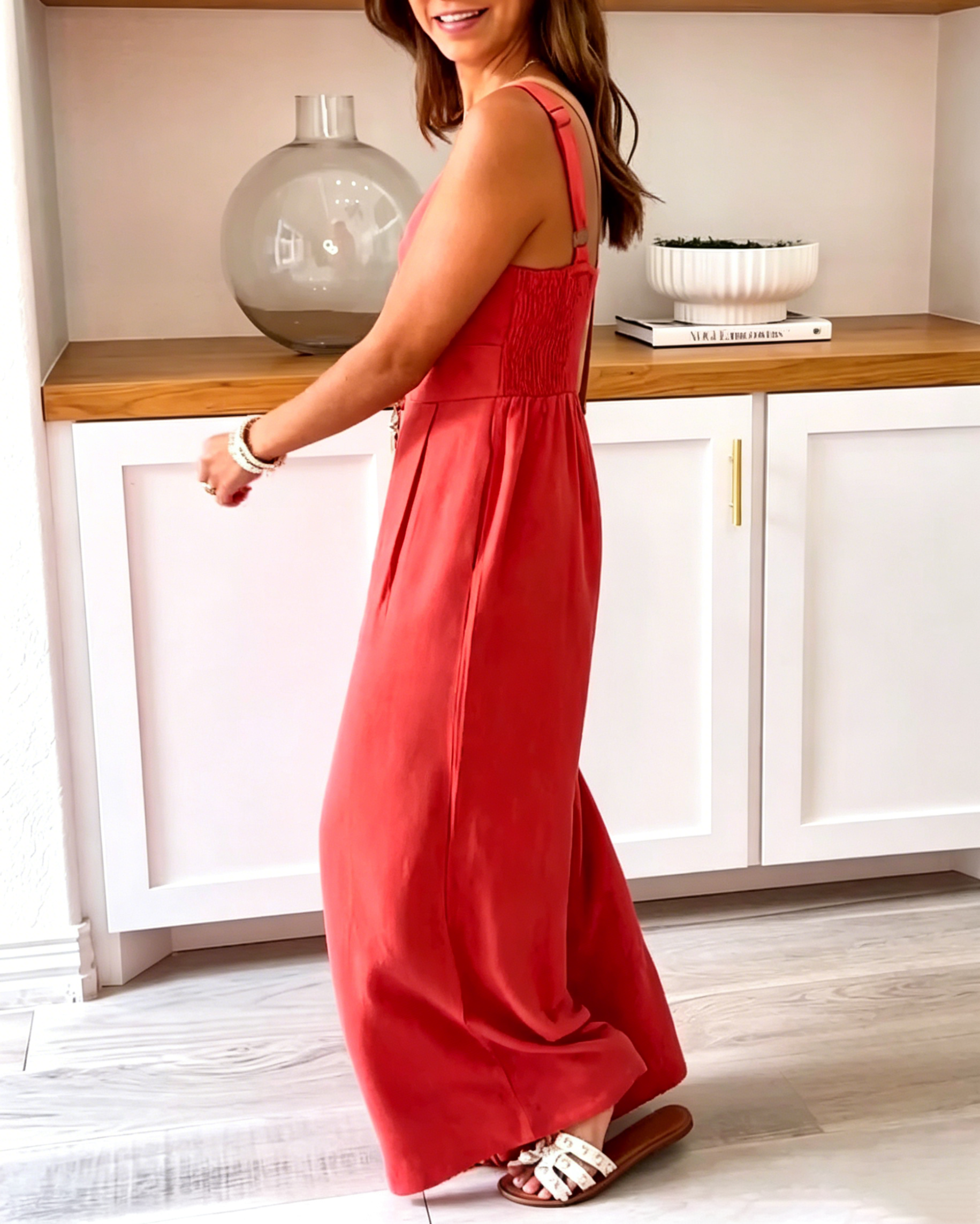 Women's Twist Cutout Sleeveless Wide Leg Jumpsuit, Deep V Neck High Waist Pleated Pocketed Casual Jumpsuit