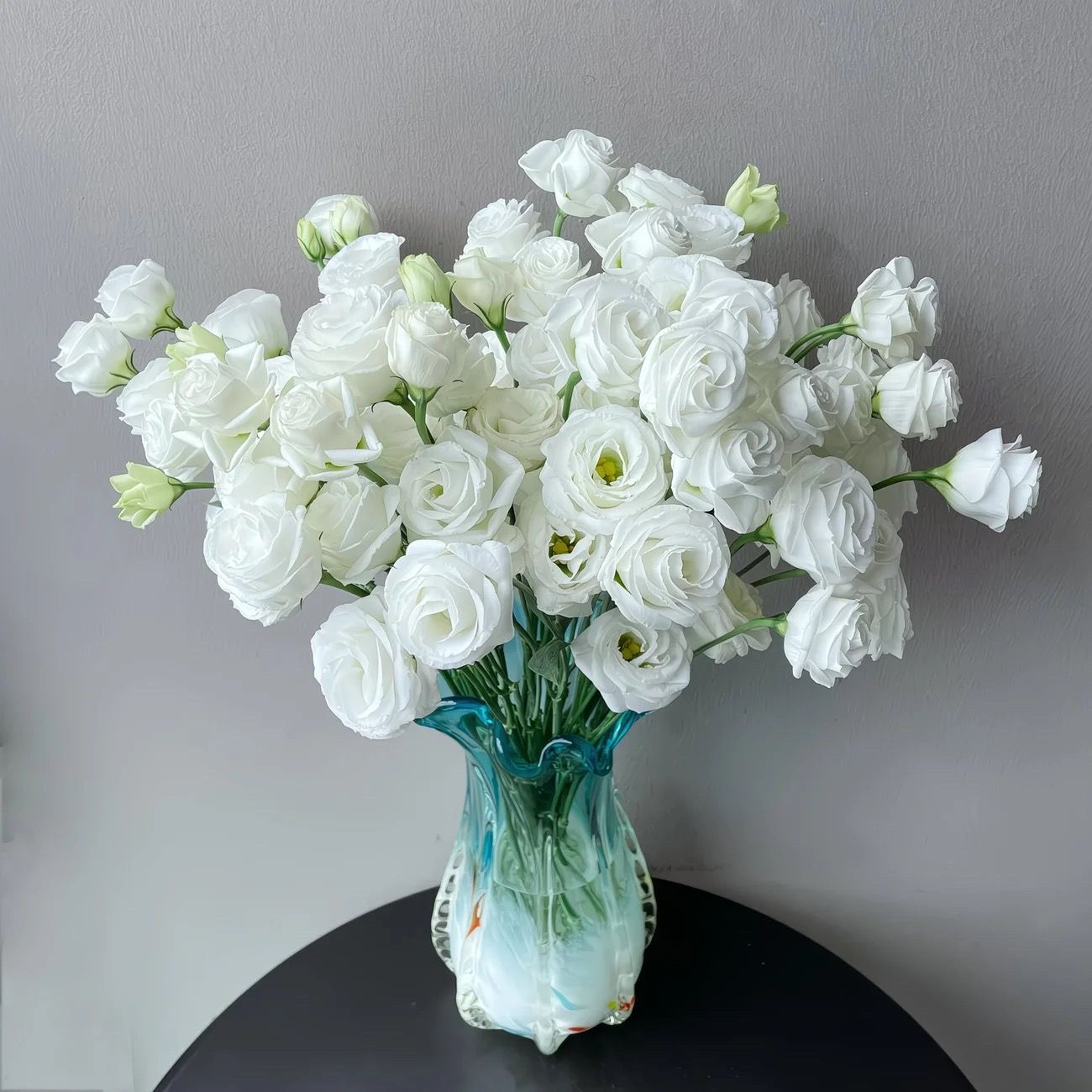 Lisianthus-color white