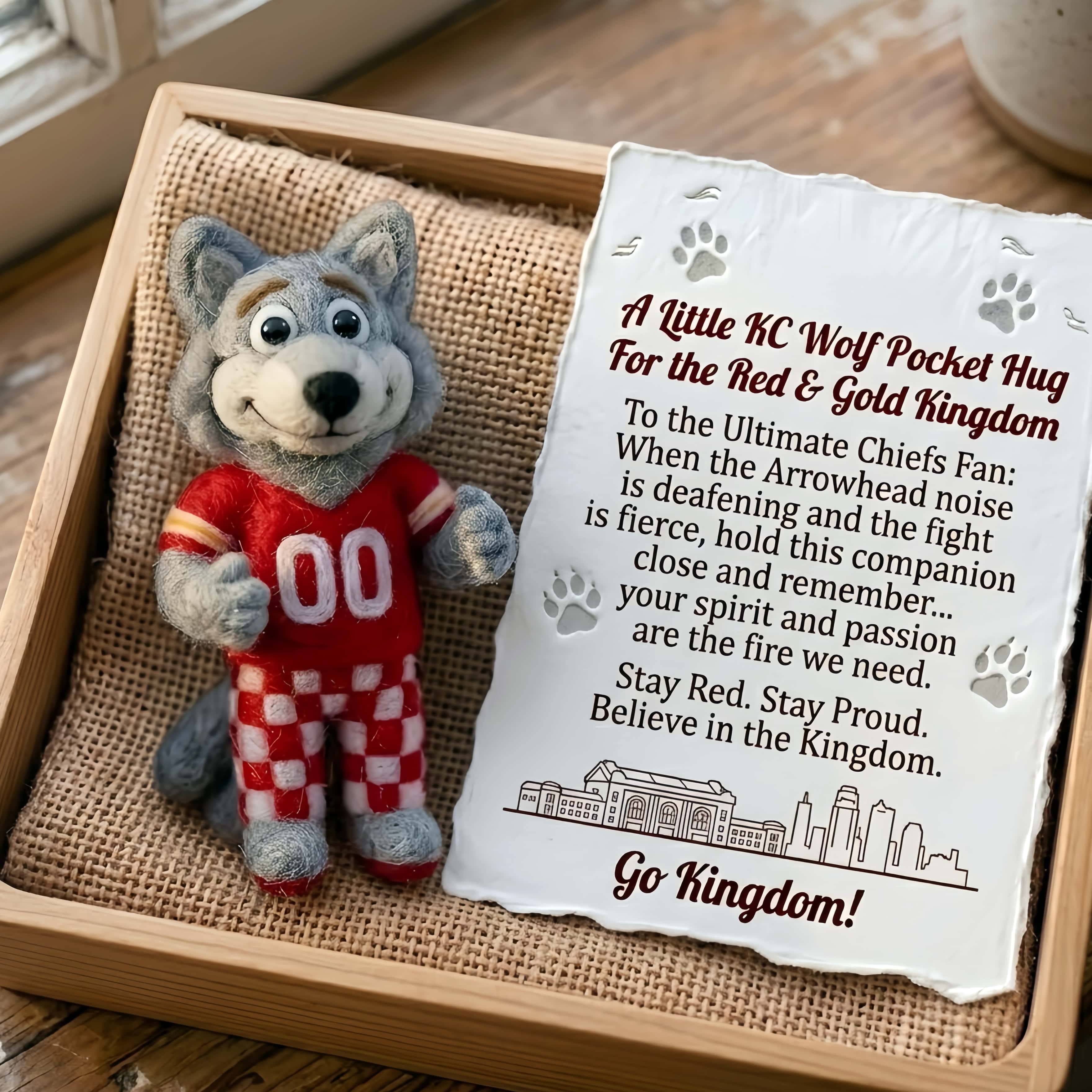 KC Wolf Felt Pocket Hug – For the Red & Gold Kingdom