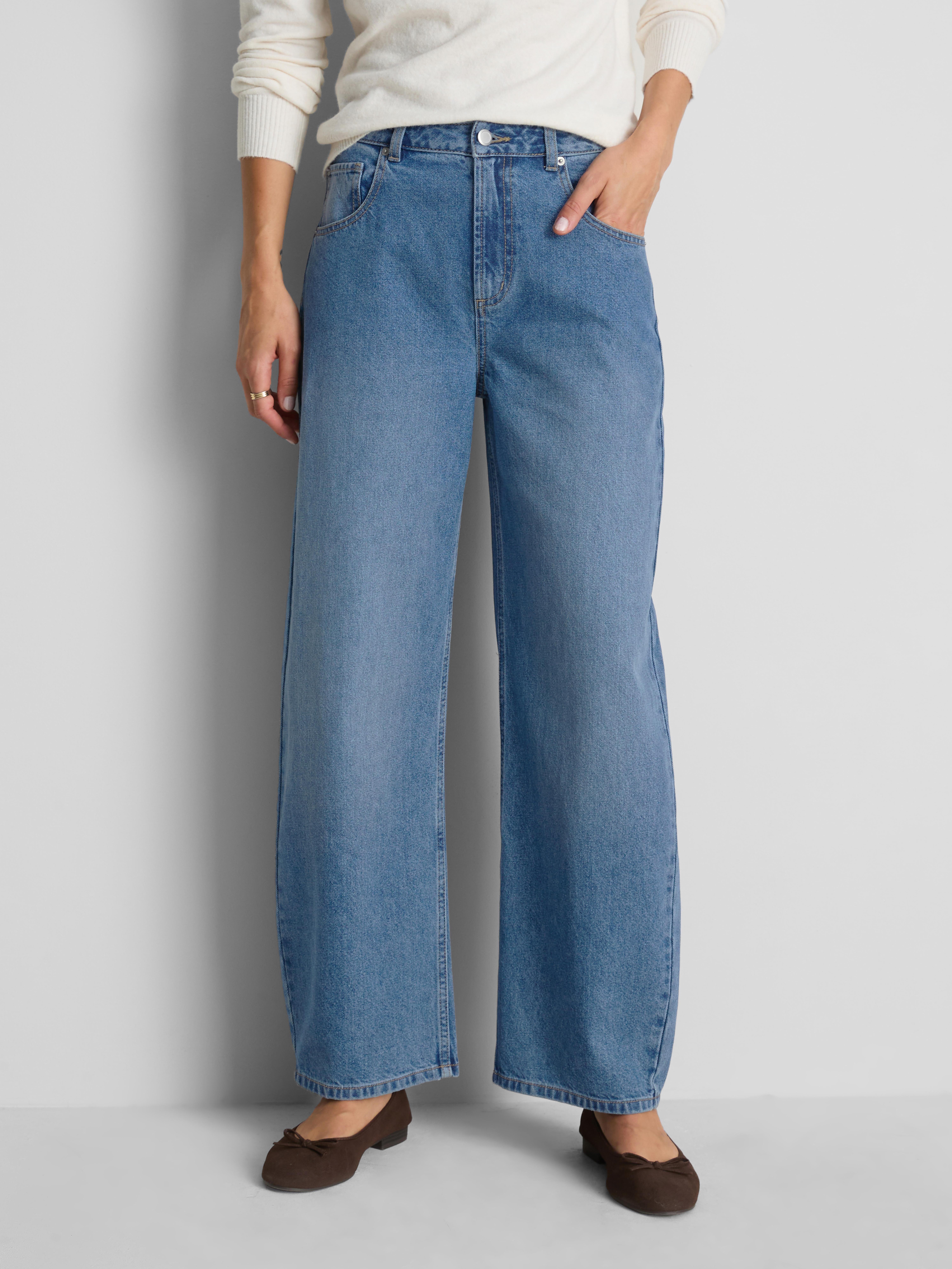 High-Waisted Barrel-Leg Jeans - Mid Blue