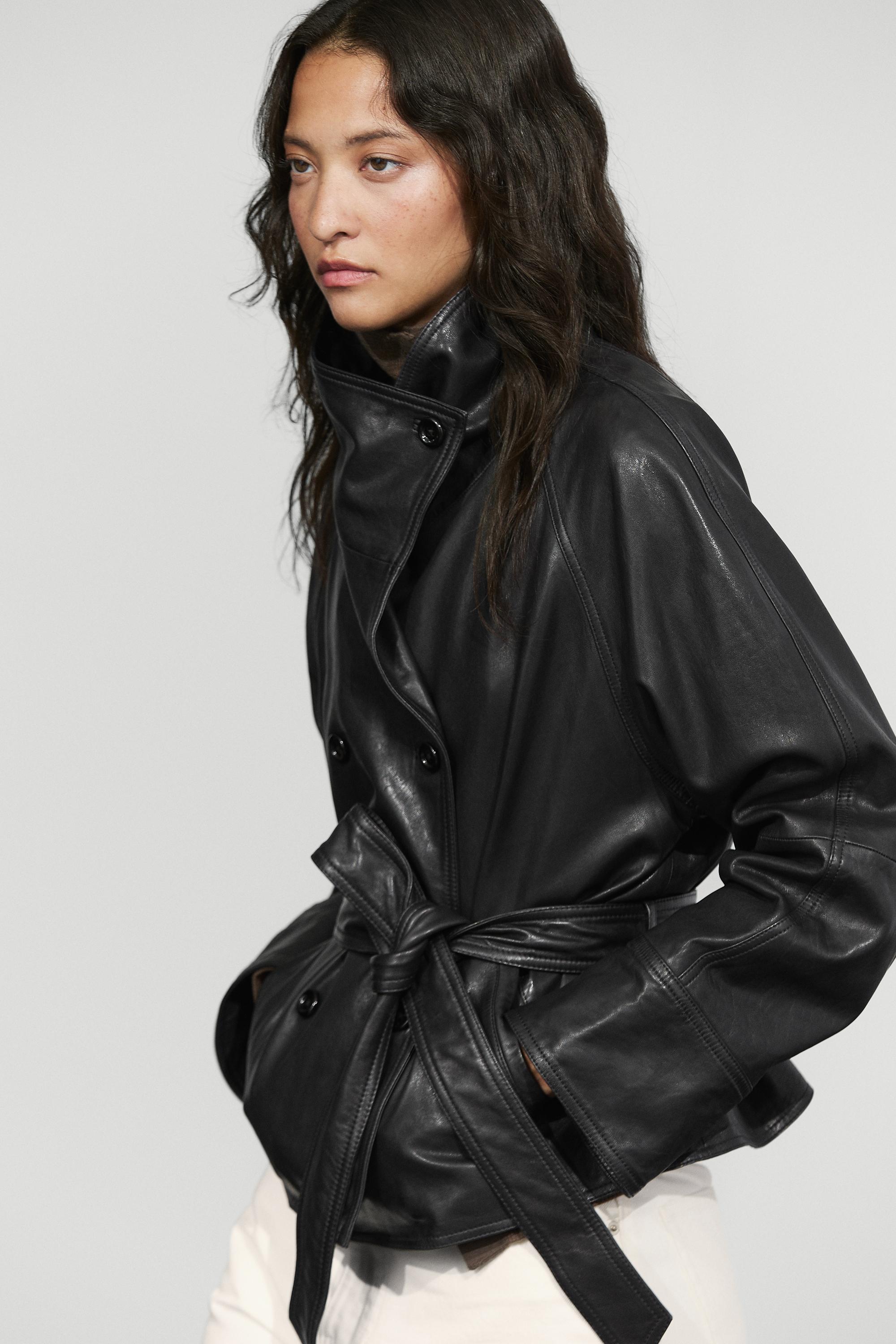 Short leather jacket with belt - BLACK