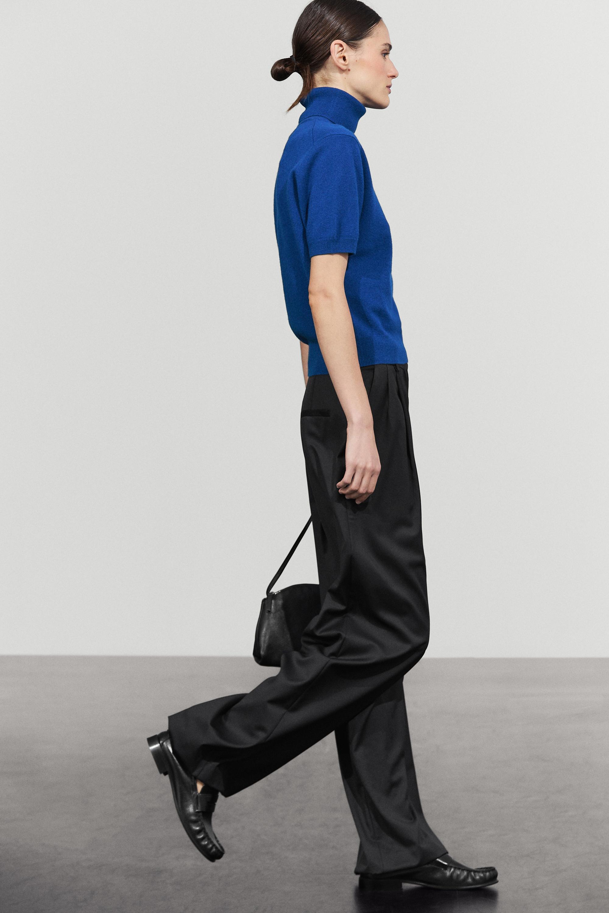 Short sleeve turtleneck knit sweater - DEEP BLUE