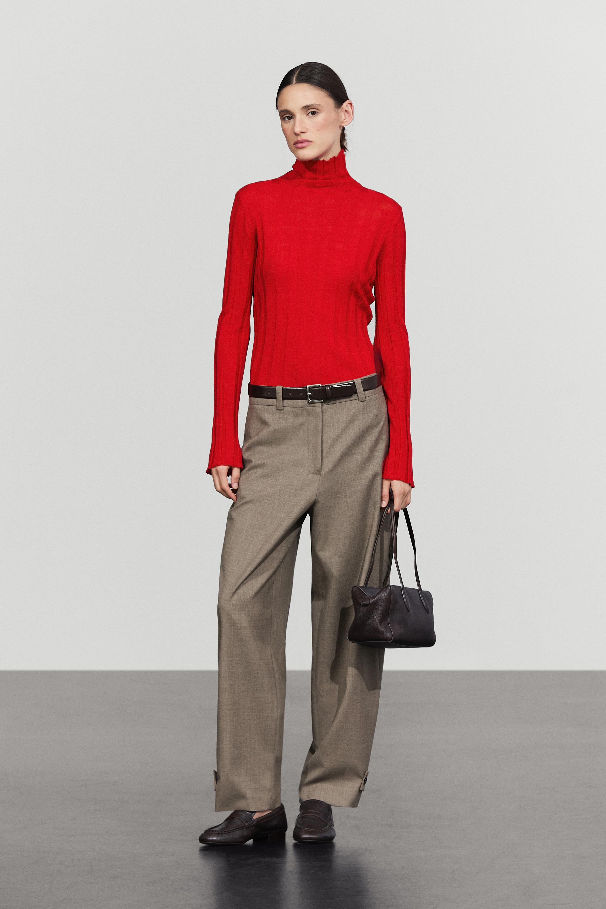 100% wool darted pants with buttoned hem detail - Sand